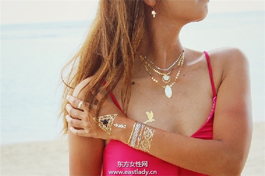 超酷 明星也愛用的金屬色系紋身貼紙