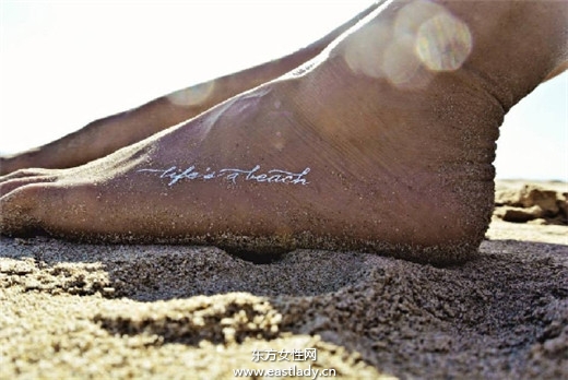 超酷 明星也愛用的金屬色系紋身貼紙