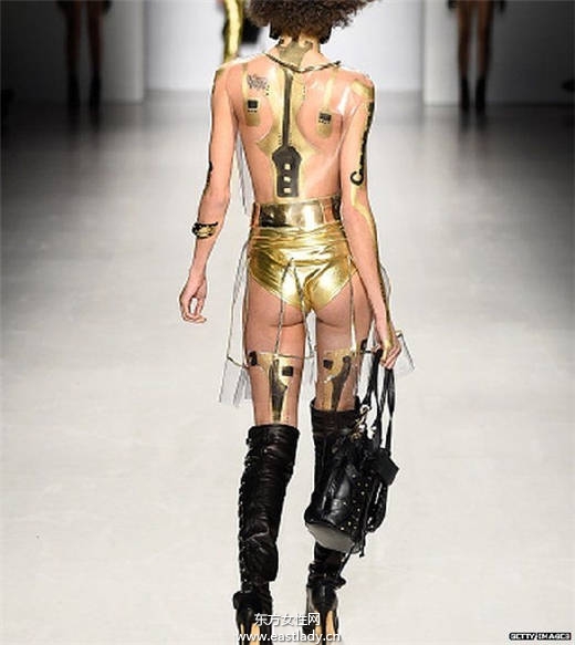 怪 怪 怪 2015年紐約時尚周的詭異T臺造型