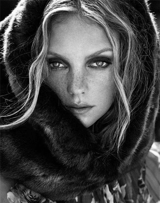 Heather Marks《Elle》2014年12月俄羅斯版