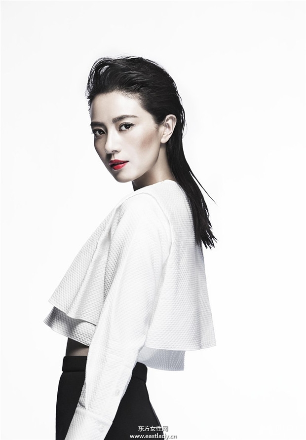 高圓圓時(shí)尚大片驚艷全場(chǎng)