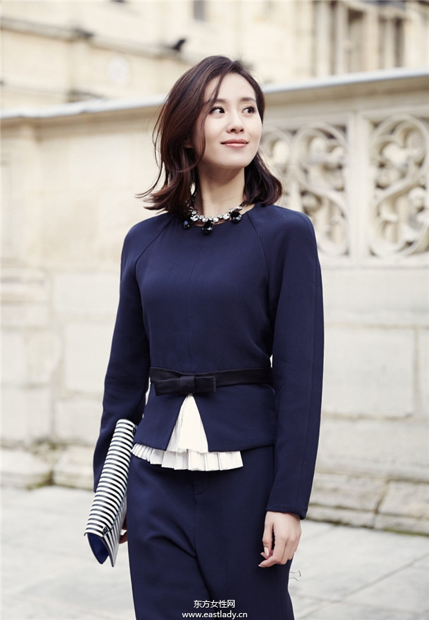 劉詩詩巴黎時(shí)裝周百變Queen各種風(fēng)格都hold