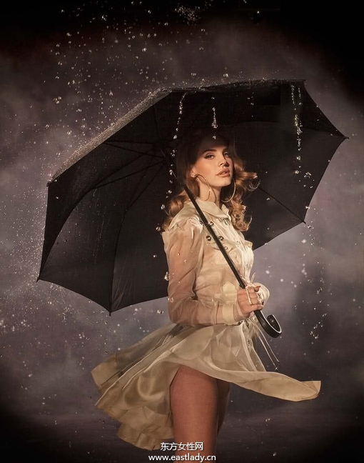 LANA DEL REY(拉娜德雷)秀復(fù)古性感誘惑