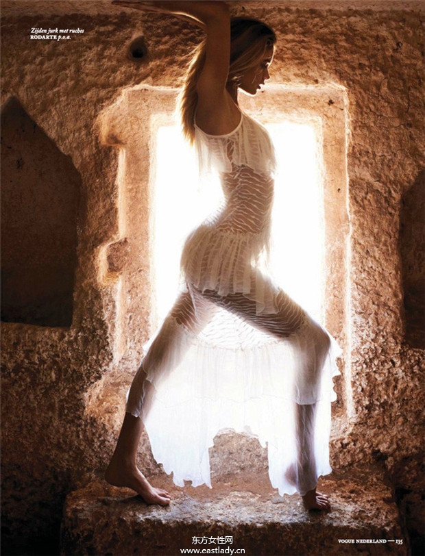 Doutzen Kroes 2013年9月份《Vogue》荷蘭版