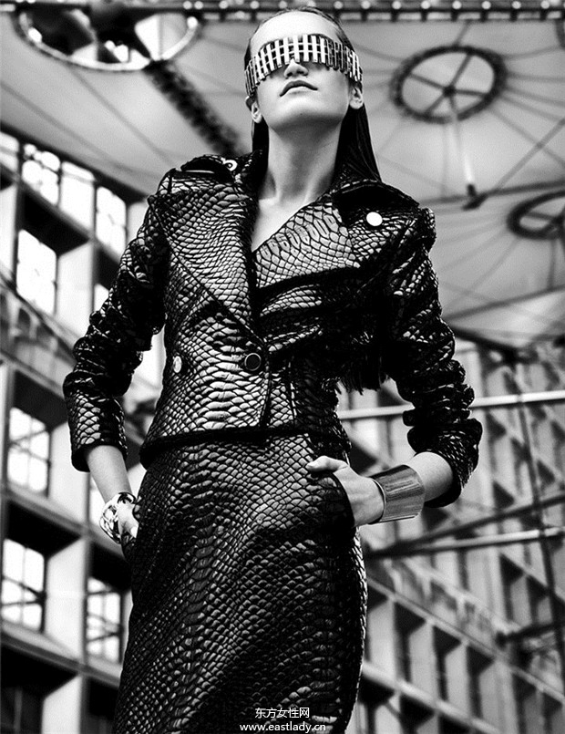 Jayne Baily《Elle》2013年11月塞爾維亞版