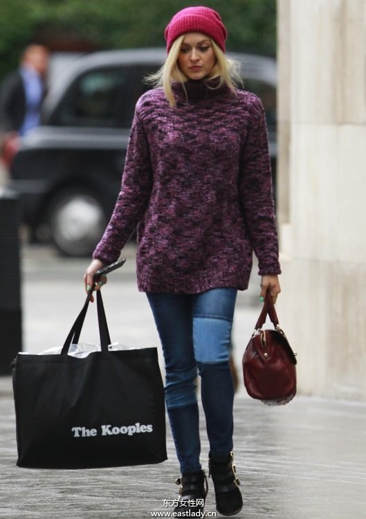 跟明星菲妮科頓學(xué)穿衣