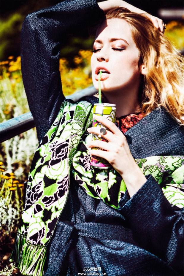 Yana Bovenistier《Elle》2013年9月比利時版