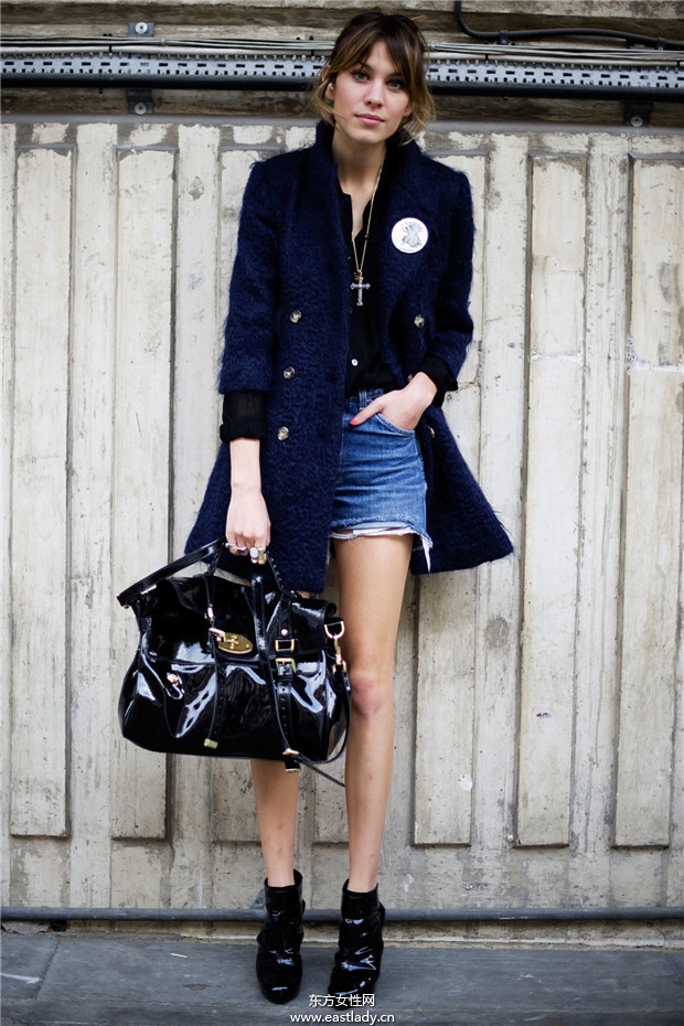 Alexa Chung亮相歐美街頭引領(lǐng)時(shí)尚