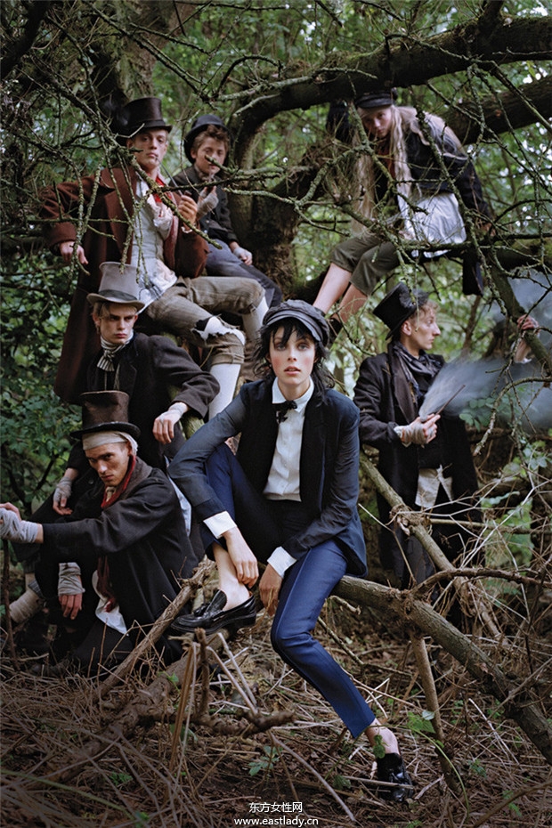 Edie Campbell《Vogue》2013年12月美國版