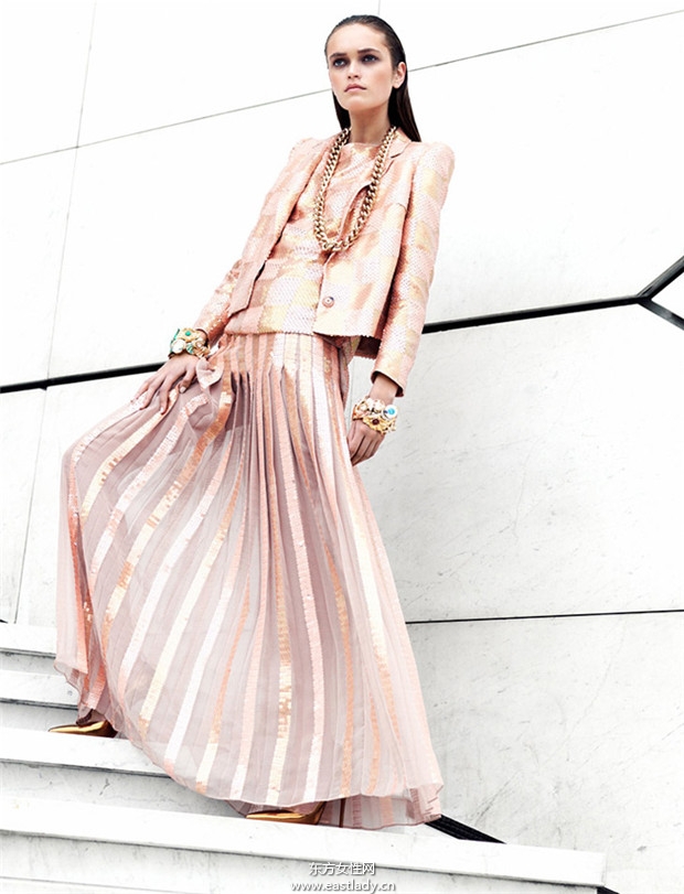 Jayne Baily《Elle》2013年11月塞爾維亞版