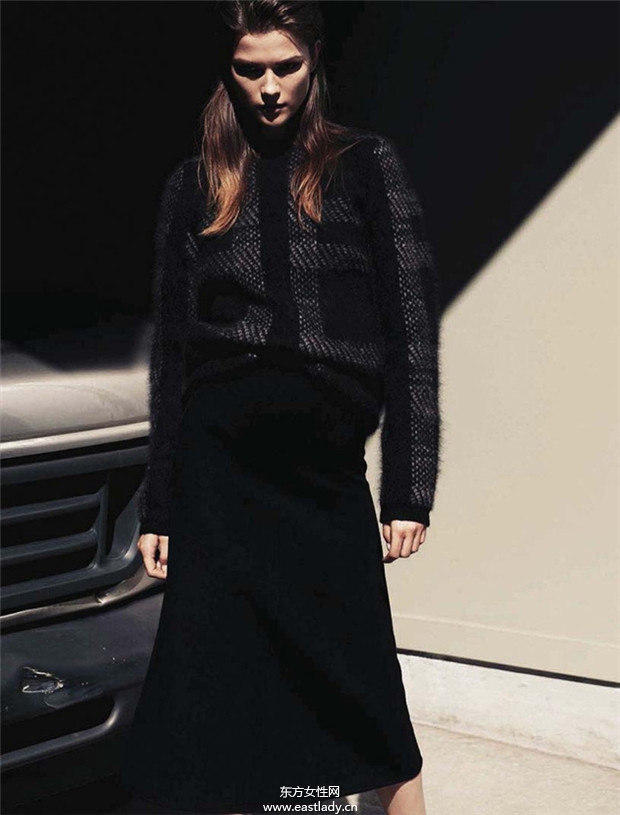 Anja Rubik & Kasia Struss 2013年8月份《Vogue》德國(guó)版