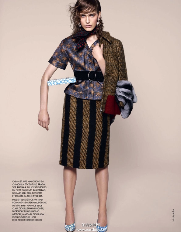 Karolina Waz演繹時尚經典