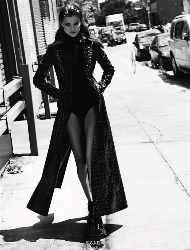 Anja Rubik & Kasia Struss 2013年8月份《Vogue》德國(guó)版