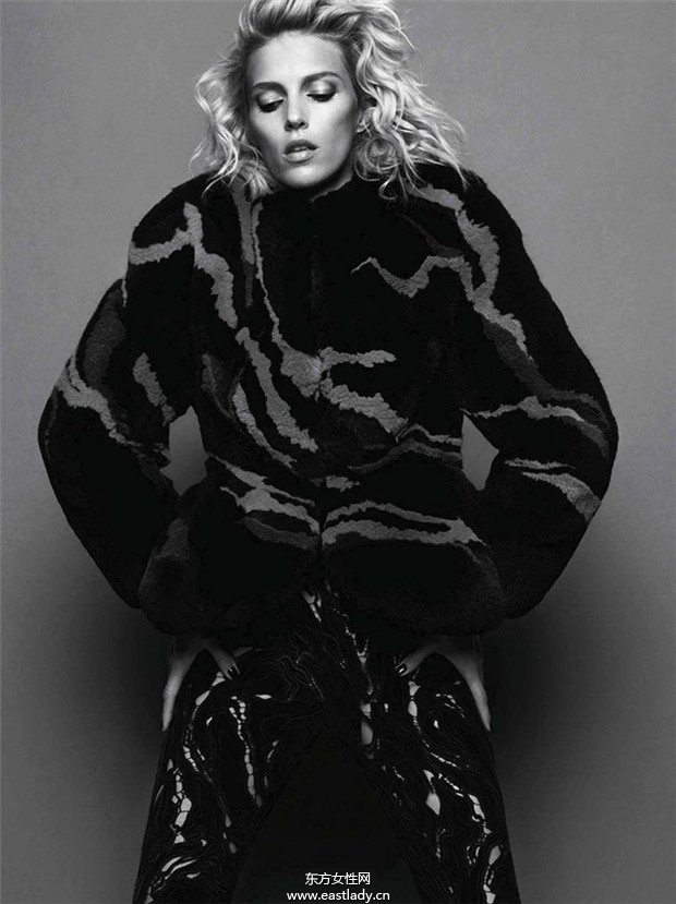 Anja Rubik & Kasia Struss 2013年8月份《Vogue》德國(guó)版