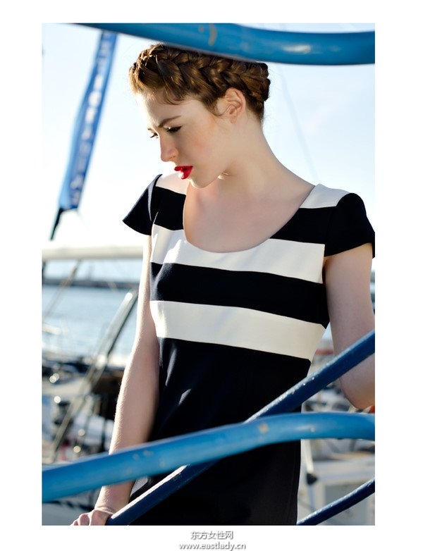 春夏誘人水手服給你致命吸引力