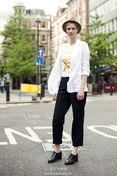 歐美潮人黑白搭配穿出大氣明星氣質(zhì)