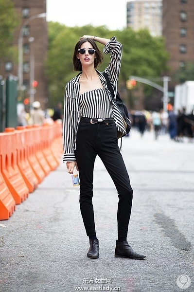 歐美潮人黑白搭配穿出大氣明星氣質(zhì)