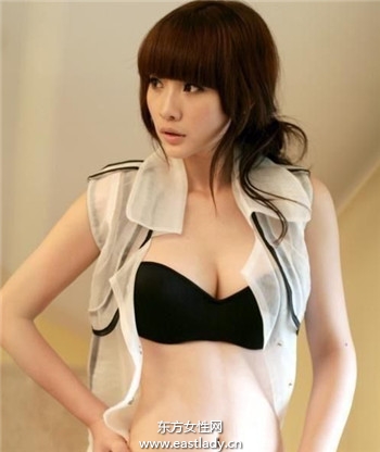 柳巖比基尼度假照讓宅男想入非非