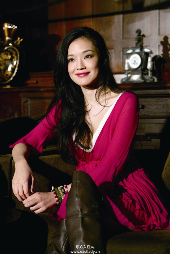 當(dāng)紅女星舒淇驚艷俏麗穿衣裝扮