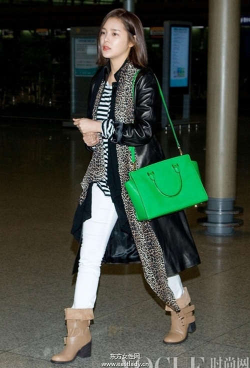 韓國女星全智賢為我們呈現(xiàn)名媛淑女的視覺享受