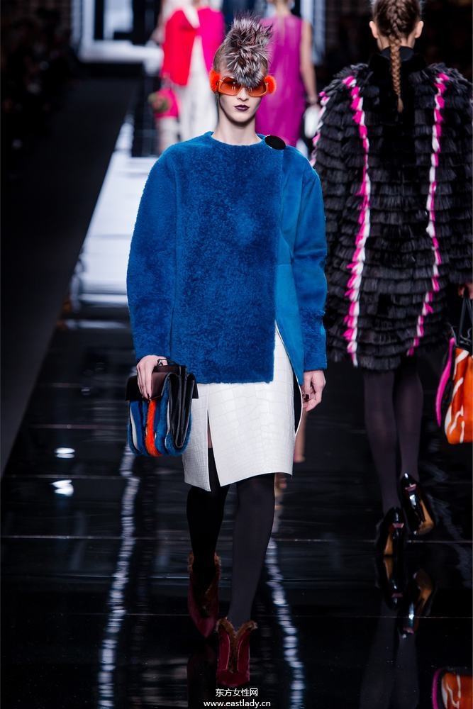 Fendi2013年米蘭時(shí)裝周服裝系列刮起皮草風(fēng)