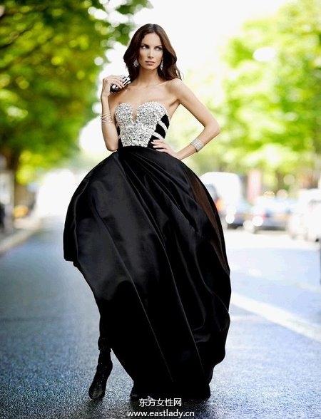 跟西班牙最美女人歐亨尼婭·席爾瓦學(xué)穿衣搭配