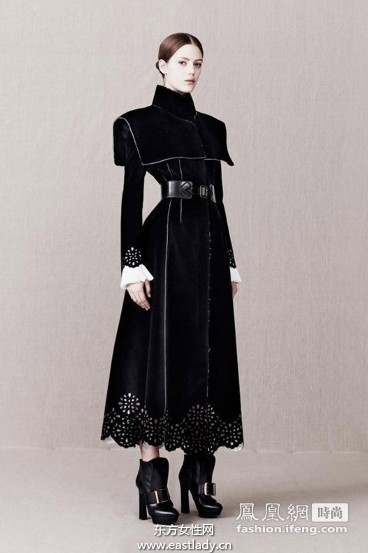 亞歷山大·麥昆(Alexander McQueen)2013早秋女裝低調(diào)詮釋奢華