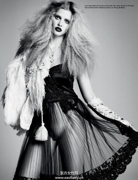 Lara Stone &Laetitia Casta演繹奢華性感內(nèi)衣系列