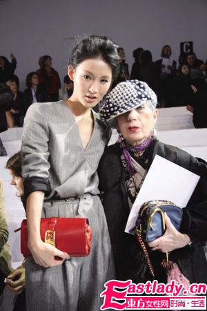 女星靠穿衣躥紅 時尚性感