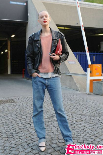 天生衣架子 國際超模街頭美腿賞析