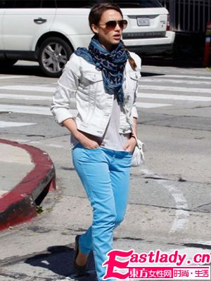 初夏時(shí)節(jié)明星愛(ài)穿牛仔外套