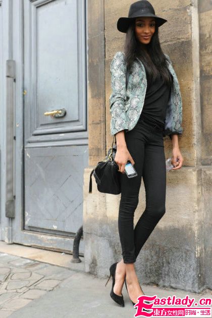 天生衣架子 國際超模街頭美腿賞析