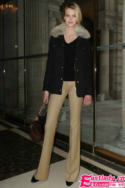 天生衣架子 國際超模街頭美腿賞析