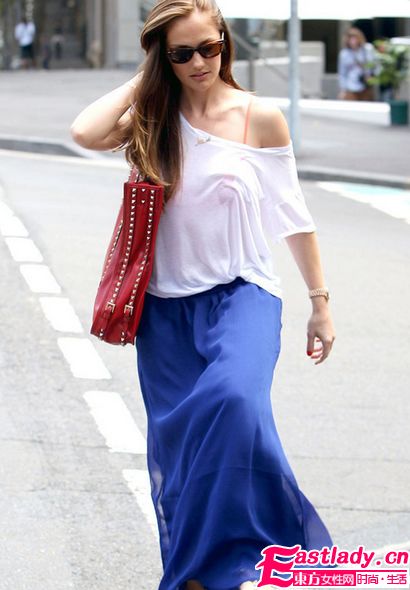 女星初夏愛穿裙裝 清爽而不失靚麗