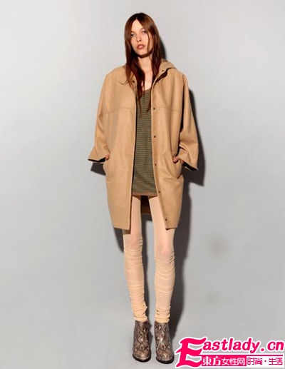 2011年各大時(shí)裝周最炙手可熱的秀場(chǎng)外街拍紅人