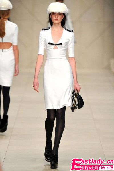 中空禮服撞衫 33歲小S不敵46歲劉嘉玲風情