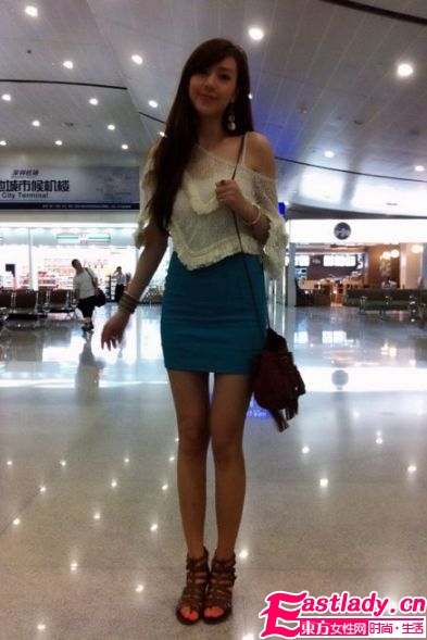 E罩杯女神周韋彤大秀時尚裝扮