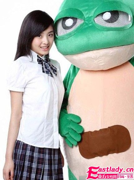 看女明星穿校服 讓你重溫校園時(shí)代