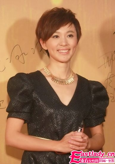 央視一套新一代《新聞聯(lián)播》主持人歐陽夏丹獨到穿衣見解