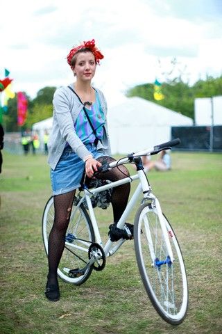 Lovebox音樂節(jié) 潮人大展靚麗服飾