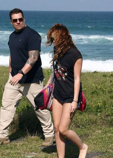 夏日來臨學(xué)時(shí)尚達(dá)人穿衣打扮