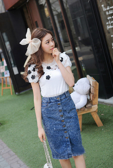 時(shí)尚小妞夏季演繹甜美裙穿搭