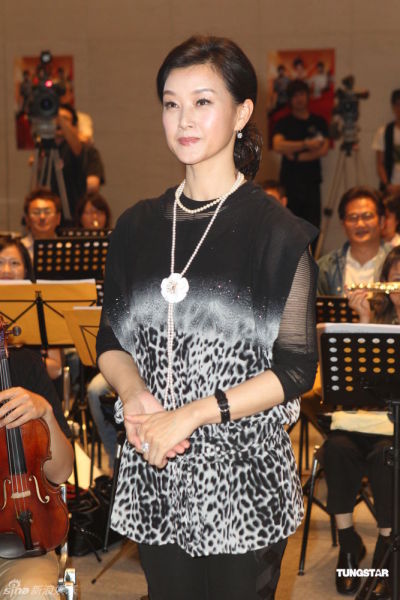 宋祖英2011臺北演唱會造型全追蹤