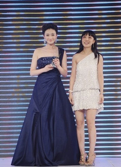 淑女轉(zhuǎn)型帥小伙 李小冉淑女轉(zhuǎn)型穿搭對比