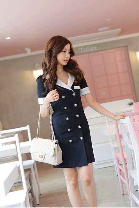 時(shí)尚小妞夏季演繹甜美裙穿搭