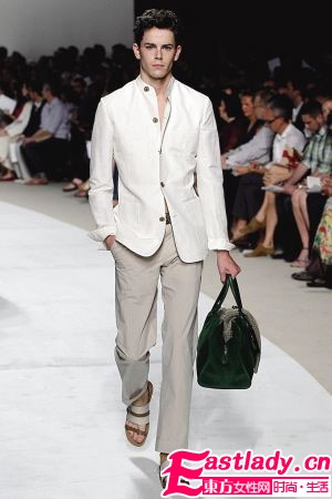 效仿明星衣裝 營造窩心浪漫