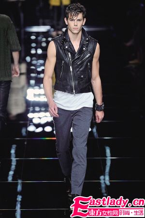 效仿明星衣裝 營(yíng)造窩心浪漫