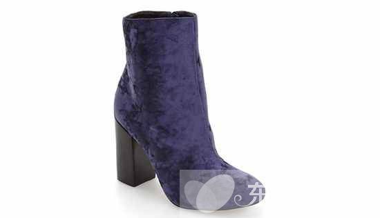 這個冬季你最不能錯過的12款天鵝絨鞋子