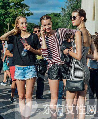 萬能百搭的條紋衫 這樣穿超級(jí)顯瘦