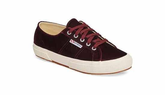 這個冬季你最不能錯過的12款天鵝絨鞋子